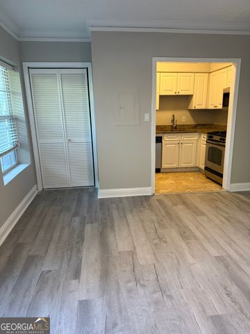 6980 Roswell Road B16, Sandy Springs, GA 30328