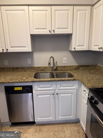 6980 Roswell Road B16, Sandy Springs, GA 30328