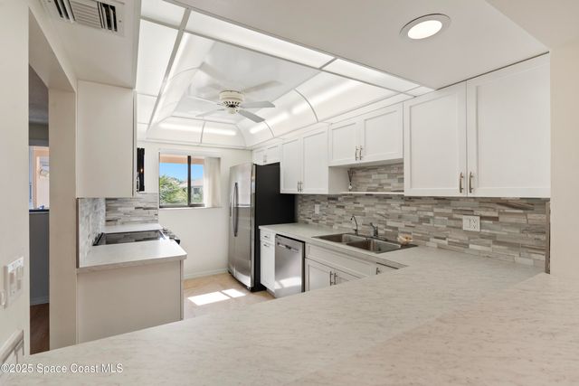 6165 S Mirror Lake Drive, 307, Sebastian, FL 32958