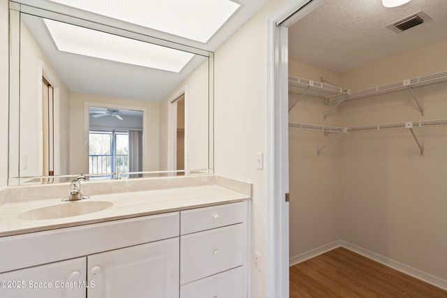 6165 S Mirror Lake Drive, 307, Sebastian, FL 32958