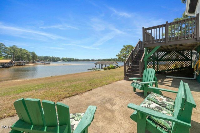 65 Sparrow Circle, Sanford, NC 27332