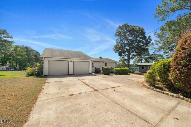 65 Sparrow Circle, Sanford, NC 27332