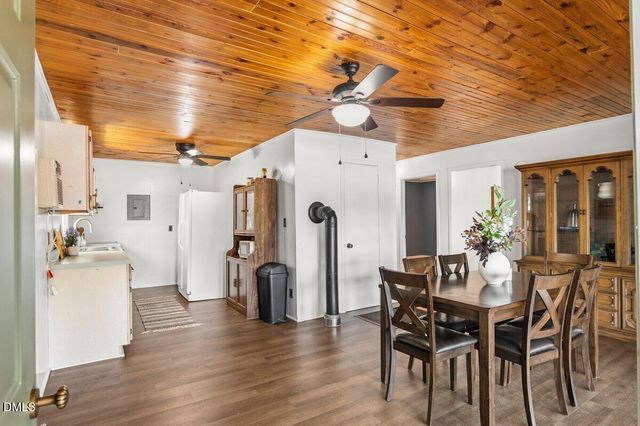 65 Sparrow Circle, Sanford, NC 27332