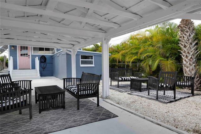 315 HOPE STREET, Tarpon Springs, FL 34689