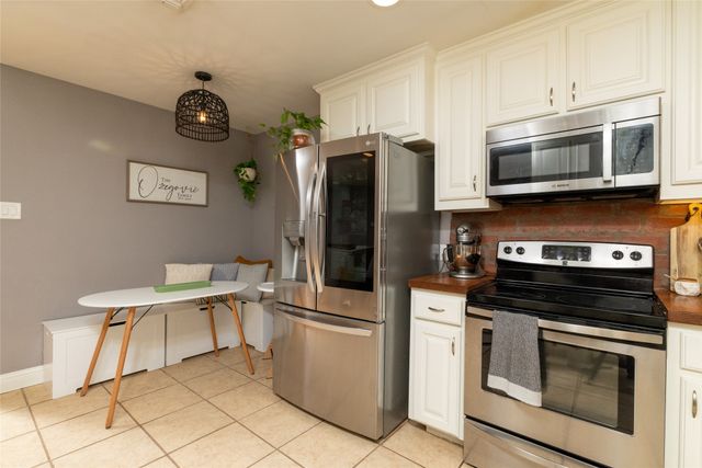 140 Huling Drive, Azle, TX 76020