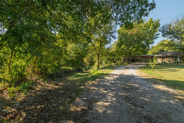 140 Huling Drive, Azle, TX 76020