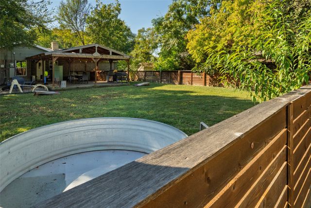 140 Huling Drive, Azle, TX 76020