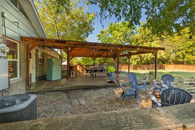 140 Huling Drive, Azle, TX 76020