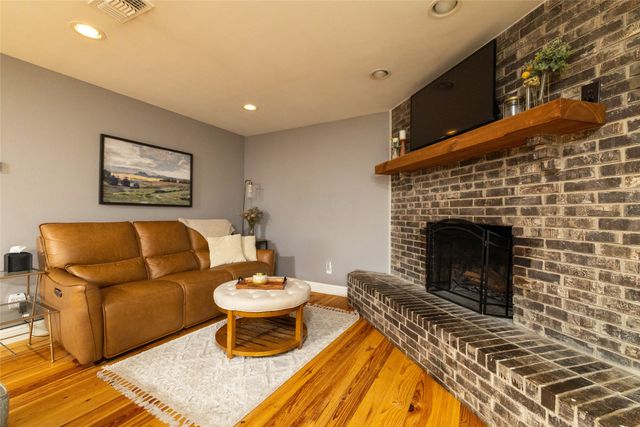 140 Huling Drive, Azle, TX 76020