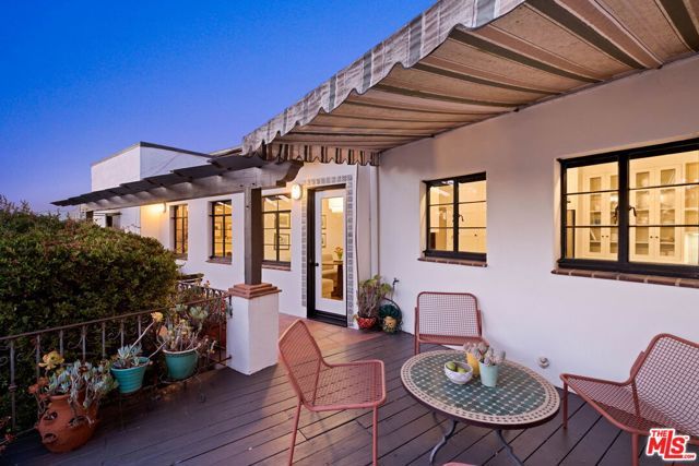 1967 Micheltorena Street, Los Angeles, CA 90039