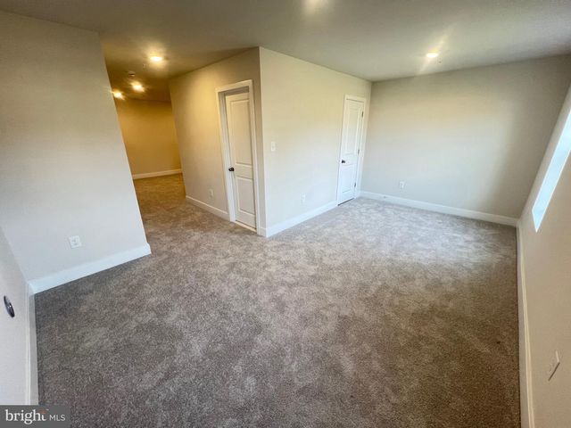 10627 ROUNDSTONE LN, White Plains, MD 20695