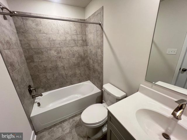 10627 ROUNDSTONE LN, White Plains, MD 20695