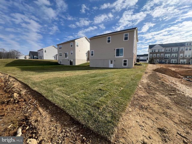 10627 ROUNDSTONE LN, White Plains, MD 20695