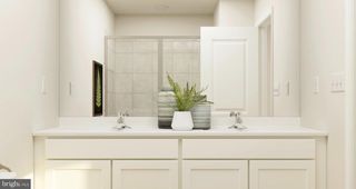 10627 ROUNDSTONE LN, White Plains, MD 20695