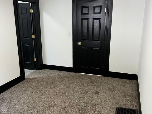 734 S 6th Street, Clinton, IN 47842