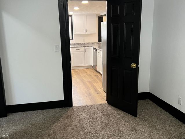 734 S 6th Street, Clinton, IN 47842