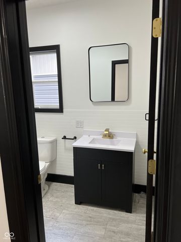 734 S 6th Street, Clinton, IN 47842
