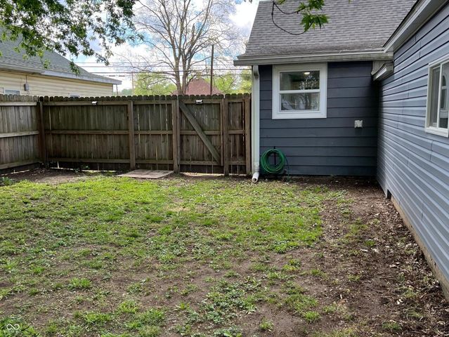 734 S 6th Street, Clinton, IN 47842