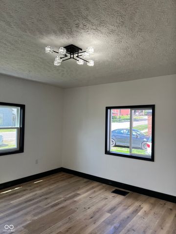 734 S 6th Street, Clinton, IN 47842