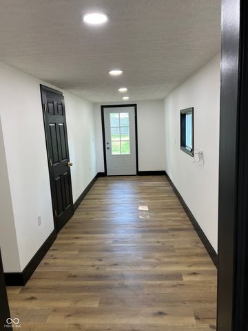 734 S 6th Street, Clinton, IN 47842