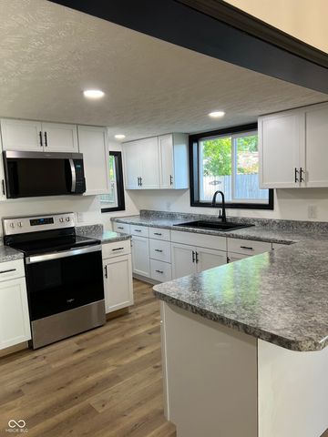 734 S 6th Street, Clinton, IN 47842