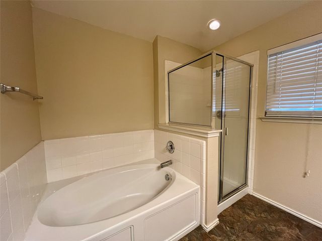 306 Quail Run Road, Red Oak, TX 75154