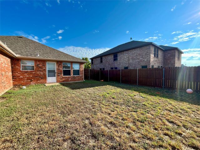 306 Quail Run Road, Red Oak, TX 75154