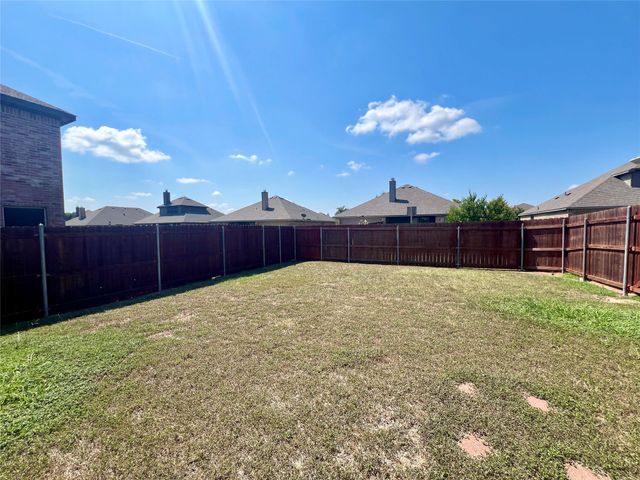 306 Quail Run Road, Red Oak, TX 75154