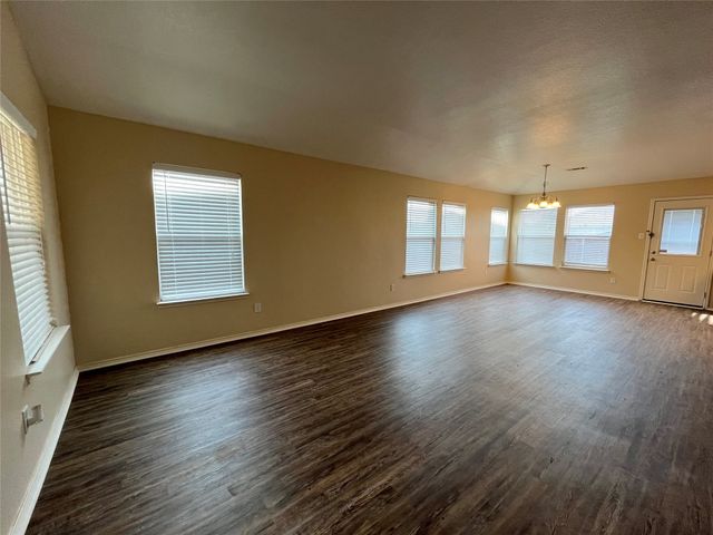 306 Quail Run Road, Red Oak, TX 75154