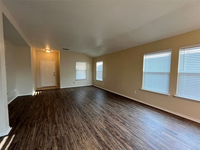 306 Quail Run Road, Red Oak, TX 75154