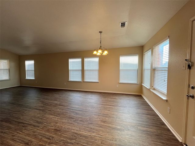 306 Quail Run Road, Red Oak, TX 75154