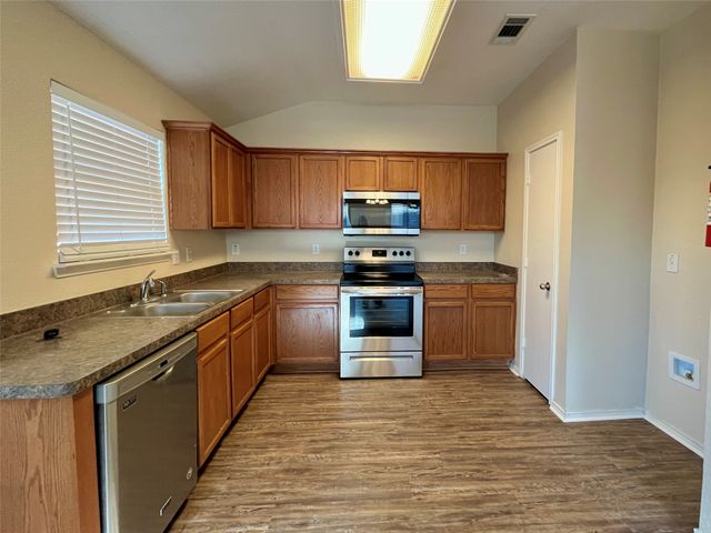 306 Quail Run Road, Red Oak, TX 75154