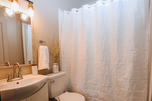 719 Goodland Avenue, South Bend, IN 46628