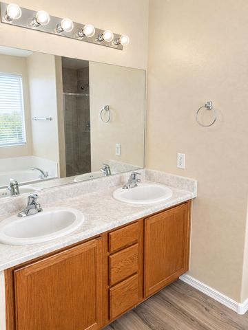 820 Brackett Drive SW, Albuquerque, NM 87121