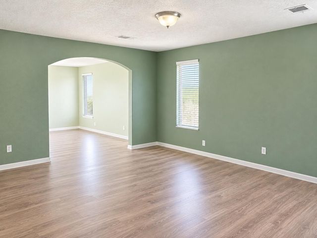 820 Brackett Drive SW, Albuquerque, NM 87121
