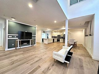 17 Kearney Sq 205, Lowell, MA 01852