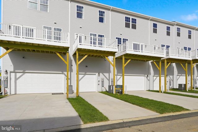 35 DEMOCRACY MEWS #[466], Ranson, WV 25438