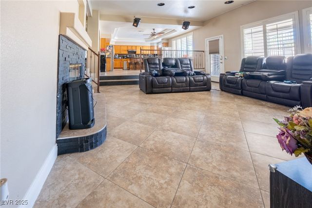 6632 Isolated Avenue, Las Vegas, NV 89110