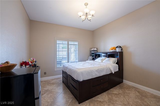 6632 Isolated Avenue, Las Vegas, NV 89110