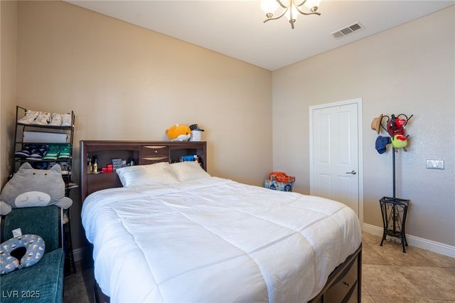 6632 Isolated Avenue, Las Vegas, NV 89110