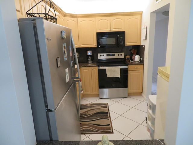 22805 SW 66th Avenue 101, Boca Raton, FL 33428