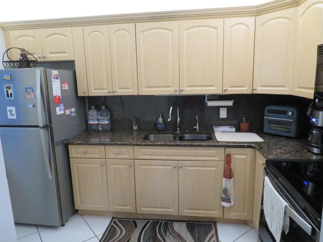 22805 SW 66th Avenue 101, Boca Raton, FL 33428