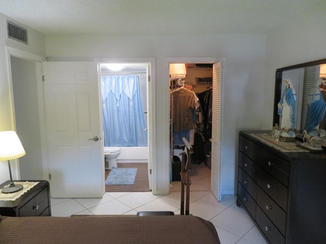 22805 SW 66th Avenue 101, Boca Raton, FL 33428