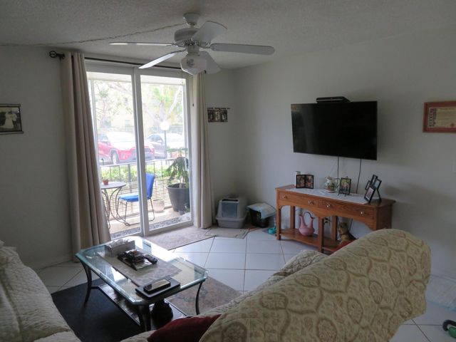 22805 SW 66th Avenue 101, Boca Raton, FL 33428