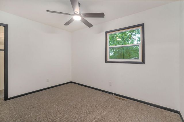 659 Knox Avenue, Hollister, MO 65672