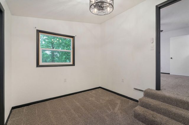659 Knox Avenue, Hollister, MO 65672