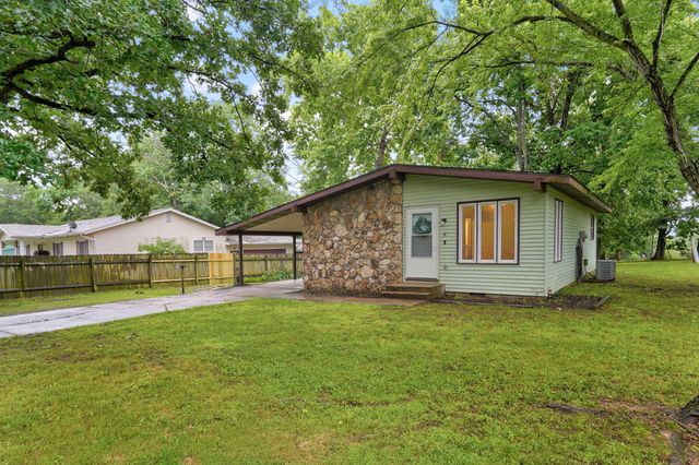 659 Knox Avenue, Hollister, MO 65672