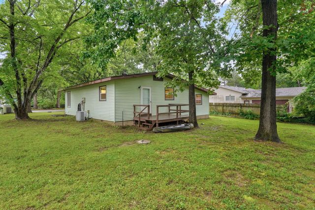 659 Knox Avenue, Hollister, MO 65672