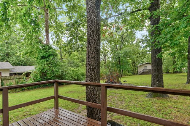 659 Knox Avenue, Hollister, MO 65672