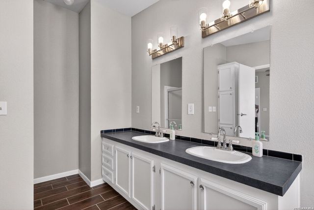 407 High Ridge Drive, Seguin, TX 78155